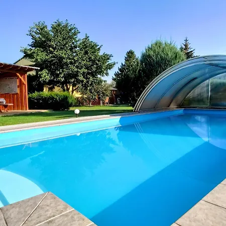 Real Paradise בית הארחה 3*