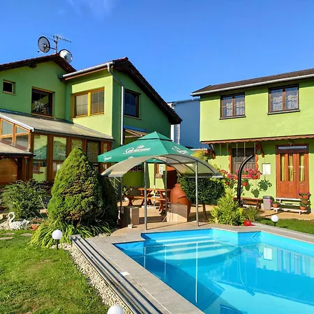 Real Paradise 3*