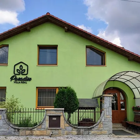 Real Paradise Vendégház 3*