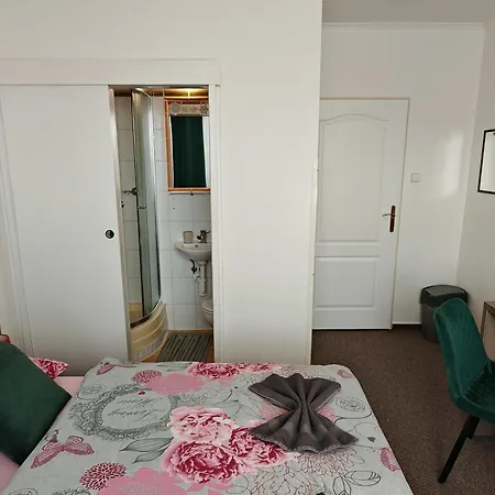 Real Paradise 게스트하우스 스미자니